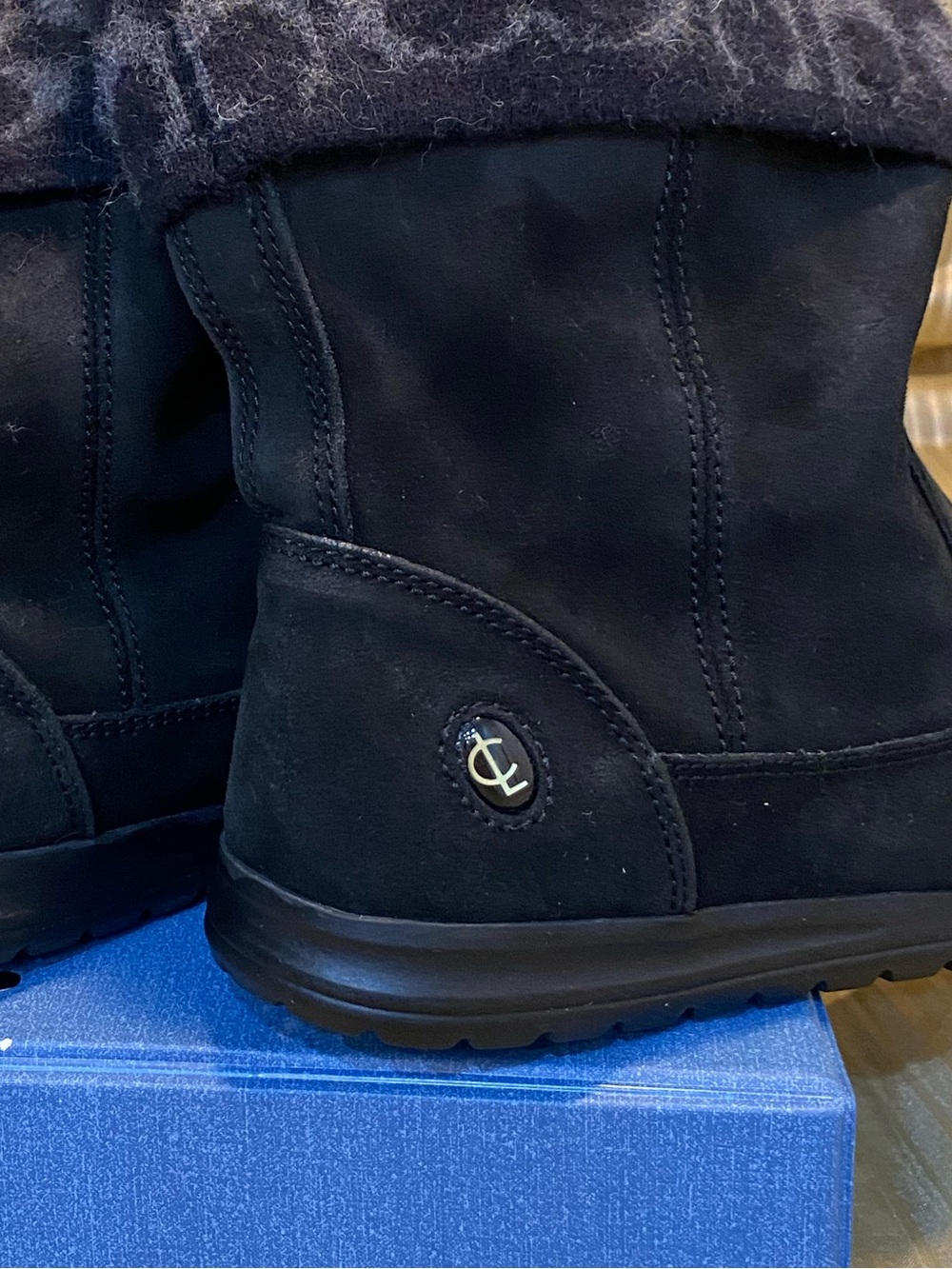 COACH Black leather Women's Boots with Patterned Wool Knit Cuff, size 8 - Picture 9 of 16